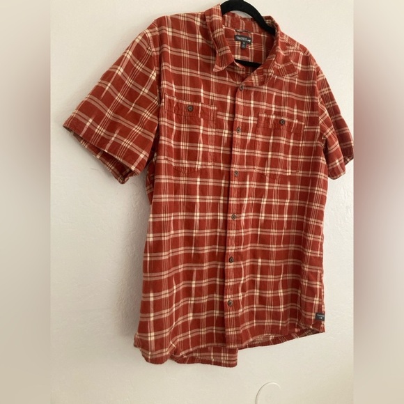 Toad&Co Smythy Short Sleeve Shirt Red Plaid Button Front Outdoors Comfy Chores - Picture 4 of 12